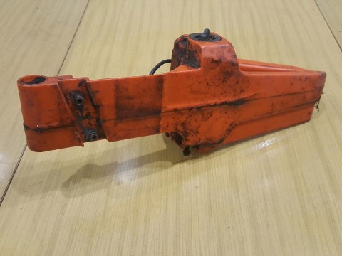 HUSQVARNA 50 51 55 RĄCZKA GAZU OBUDOWA ZBIORNIK HUSQVARNA 50 51 55 RĄCZKA GAZU OBUDOWA ZBIORNIK