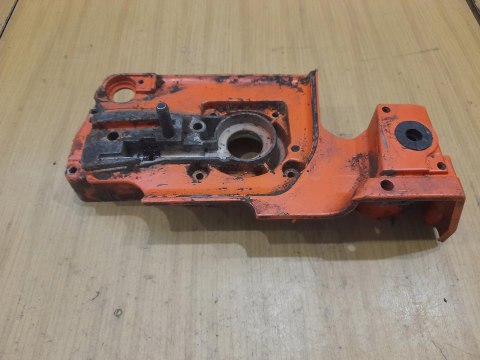 HUSQVARNA 50 KARTER OBUDOWA SILNIKA POŁÓWKA BLOK HUSQVARNA 50 KARTER OBUDOWA SILNIKA POŁÓWKA BLOK