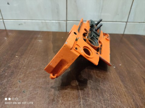 HUSQVARNA 50 KARTER OBUDOWA SILNIKA POŁÓWKA BLOK HUSQVARNA 50 KARTER OBUDOWA SILNIKA POŁÓWKA BLOK