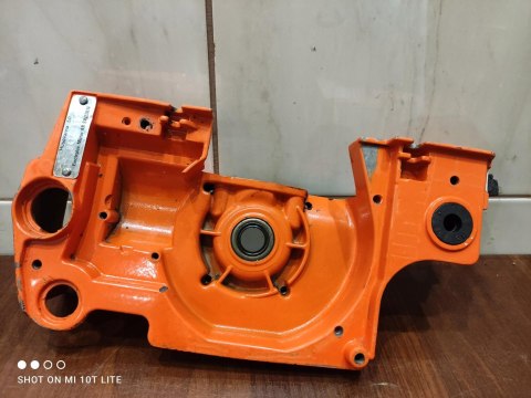 HUSQVARNA 50 KARTER OBUDOWA SILNIKA POŁÓWKA BLOK HUSQVARNA 50 KARTER OBUDOWA SILNIKA POŁÓWKA BLOK