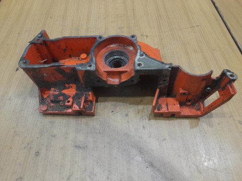 HUSQVARNA 50 KARTER OBUDOWA SILNIKA POŁÓWKA BLOK HUSQVARNA 50 KARTER OBUDOWA SILNIKA POŁÓWKA BLOK