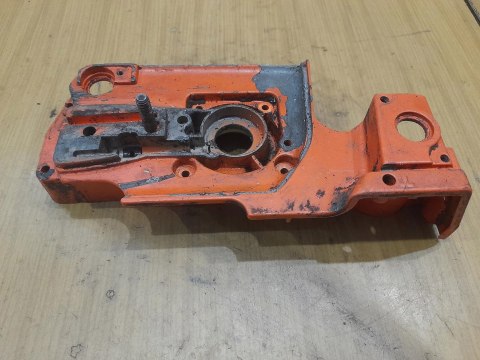HUSQVARNA 50 KARTER OBUDOWA SILNIKA POŁÓWKA BLOK HUSQVARNA 50 KARTER OBUDOWA SILNIKA POŁÓWKA BLOK