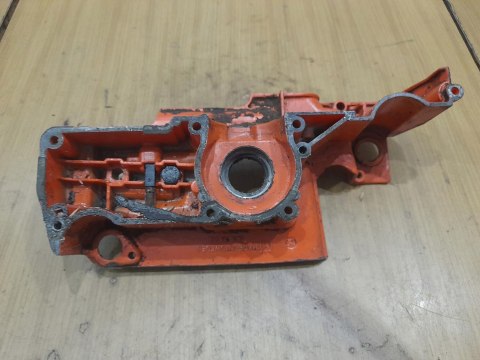 HUSQVARNA 50 KARTER OBUDOWA SILNIKA POŁÓWKA BLOK HUSQVARNA 50 KARTER OBUDOWA SILNIKA POŁÓWKA BLOK