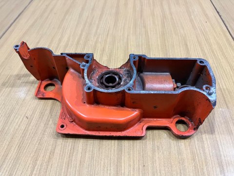 HUSQVARNA 50 KARTER OBUDOWA SILNIKA POŁÓWKA BLOK HUSQVARNA 50 KARTER OBUDOWA SILNIKA POŁÓWKA BLOK