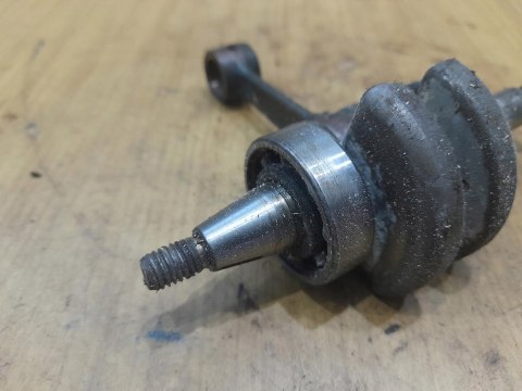 HUSQVARNA 50 WAŁ KORBOWY KORBOWÓD HUSQVARNA 50 WAŁ KORBOWY KORBOWÓD