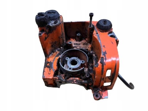 STIHL 011 AV KARTER OBUDOWA SILNIKA POŁÓWKA KORPUS STIHL 011 AV KARTER OBUDOWA SILNIKA POŁÓWKA KORPUS