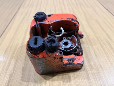 STIHL 011 AV KARTER OBUDOWA SILNIKA POŁÓWKA KORPUS STIHL 011 AV KARTER OBUDOWA SILNIKA POŁÓWKA KORPUS