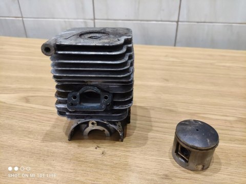STIHL 015 AV CYLINDER TŁOK KOMPLET STIHL 015 AV CYLINDER TŁOK KOMPLET