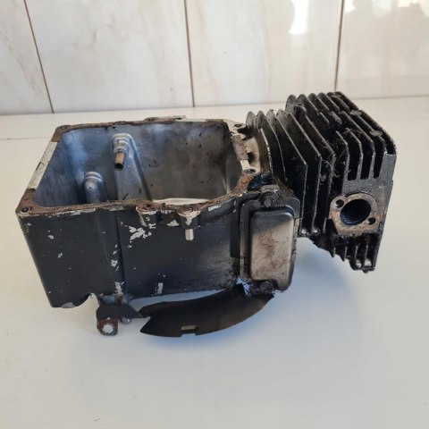 BRIGGS & STRATTON 3,5HP KARTER CYLINDER TŁOK KPL BRIGGS & STRATTON 3,5HP KARTER CYLINDER TŁOK KPL