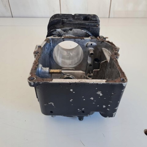 BRIGGS & STRATTON 3,5HP KARTER CYLINDER TŁOK KPL BRIGGS & STRATTON 3,5HP KARTER CYLINDER TŁOK KPL