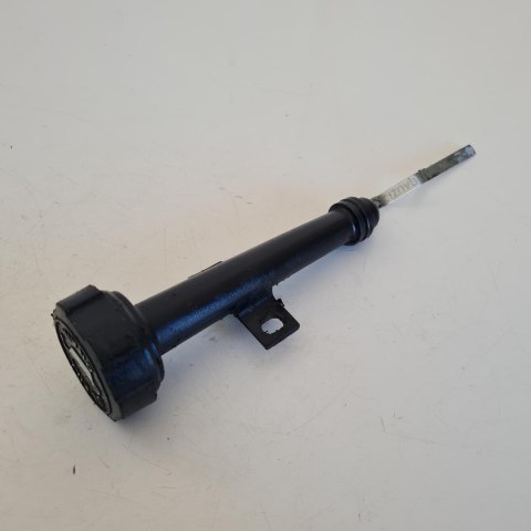 BRIGGS & STRATTON 3,5HP MIARKA BAGNET WLEW OLEJU BRIGGS & STRATTON 3,5HP MIARKA BAGNET WLEW OLEJU