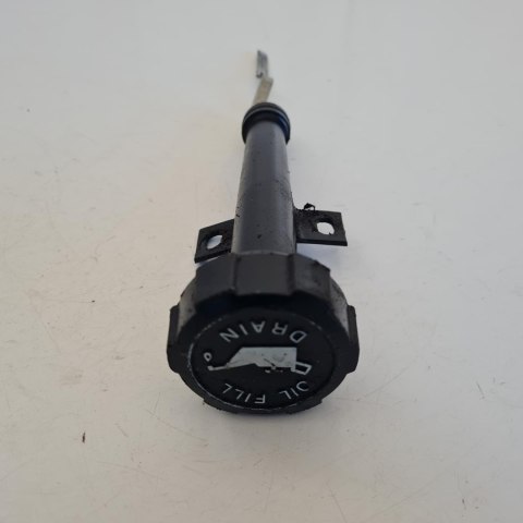 BRIGGS & STRATTON 3,5HP MIARKA BAGNET WLEW OLEJU BRIGGS & STRATTON 3,5HP MIARKA BAGNET WLEW OLEJU