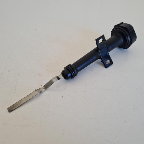 BRIGGS & STRATTON 3,5HP MIARKA BAGNET WLEW OLEJU BRIGGS & STRATTON 3,5HP MIARKA BAGNET WLEW OLEJU