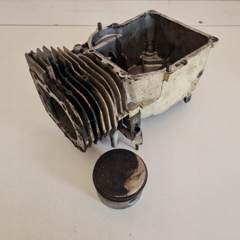 BRIGGS & STRATTON 4HP KARTER CYLINDER TŁOK BLOK KPL BRIGGS & STRATTON 4HP KARTER CYLINDER TŁOK BLOK KPL