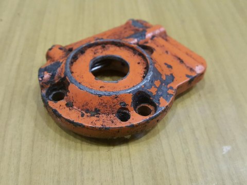 HUSQVARNA 44 POMPA POMPKA OLEJU OLEJOWA HUSQVARNA 44 POMPA POMPKA OLEJU OLEJOWA