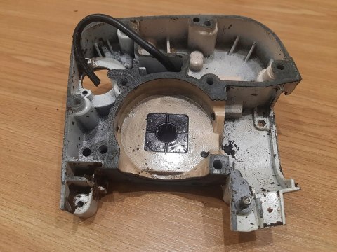 STIHL 010 AV KARTER OBUDOWA SILNIKA POŁÓWKA KORPUS STIHL 010 AV KARTER OBUDOWA SILNIKA POŁÓWKA KORPUS