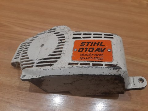 STIHL 010 AV OSŁONA OBUDOWA SZARPAKA STARTERA STIHL 010 AV OSŁONA OBUDOWA SZARPAKA STARTERA