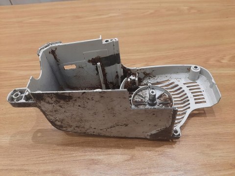 STIHL 010 AV OSŁONA OBUDOWA SZARPAKA STARTERA STIHL 010 AV OSŁONA OBUDOWA SZARPAKA STARTERA