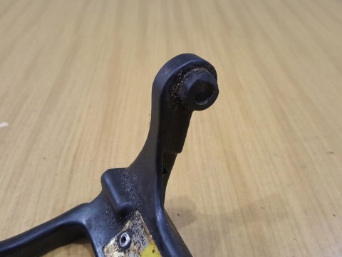 STIHL 010 AV RĄCZKA DŹWIGNIA HAMULCA UCHWYT STIHL 010 AV RĄCZKA DŹWIGNIA HAMULCA UCHWYT