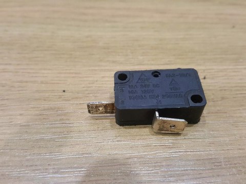 BOSCH ART 26-18 LI WŁĄCZNIK PRZEŁĄCZNIK BOSCH ART 26-18 LI WŁĄCZNIK PRZEŁĄCZNIK