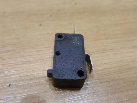 BOSCH ART 26-18 LI WŁĄCZNIK PRZEŁĄCZNIK BOSCH ART 26-18 LI WŁĄCZNIK PRZEŁĄCZNIK