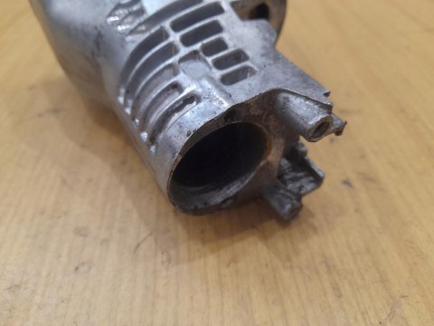 BOSCH GSA 1300 PCE OSŁONA OBUDOWA KORPUS BOSCH GSA 1300 PCE OSŁONA OBUDOWA KORPUS