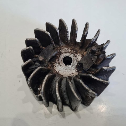 HUSQVARNA 344 FG MAGNETO KOŁO MAGNESOWE HUSQVARNA 344 FG MAGNETO KOŁO MAGNESOWE