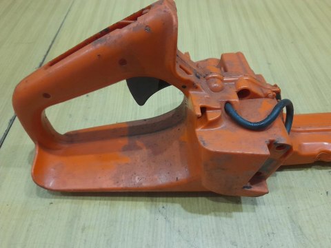 HUSQVARNA 350 RĄCZKA GAZU OBUDOWA ZBIORNIK UCHWYT HUSQVARNA 350 RĄCZKA GAZU OBUDOWA ZBIORNIK UCHWYT
