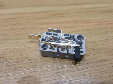 BOSCH ART 26-18 LI WŁĄCZNIK PRZEŁĄCZNIK BOSCH ART 26-18 LI WŁĄCZNIK PRZEŁĄCZNIK