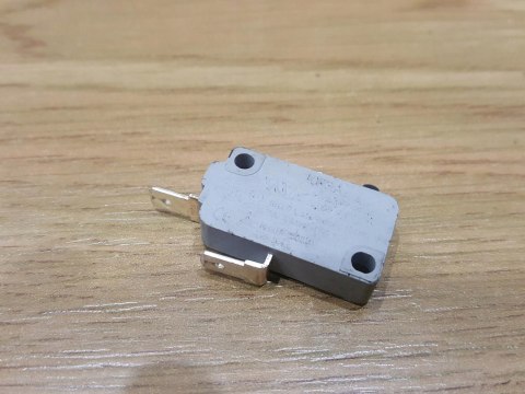 BOSCH ART 26-18 LI WŁĄCZNIK PRZEŁĄCZNIK BOSCH ART 26-18 LI WŁĄCZNIK PRZEŁĄCZNIK