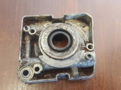 HUSQVARNA 281 XP POKRYWA OBUDOWA USZCZELNIACZA HUSQVARNA 281 XP POKRYWA OBUDOWA USZCZELNIACZA