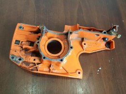 HUSQVARNA 285 CD KARTER OBUDOWA SILNIKA POŁÓWKA