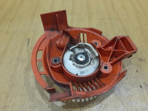 HUSQVARNA 324 R SZARPAK STARTER ROZRUSZNIK OBUDOWA HUSQVARNA 324 R SZARPAK STARTER ROZRUSZNIK OBUDOWA