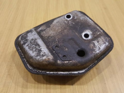 HUSQVARNA 325 HE3 TŁUMIK WYDECH HUSQVARNA 325 HE3 TŁUMIK WYDECH