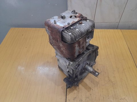 STIGA V401 HST BRIGGS & STRATTON 12HP SILNIK STIGA V401 HST BRIGGS & STRATTON 12HP SILNIK