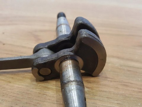 HUSQVARNA 25R WAŁ KORBOWY KORBOWÓD HUSQVARNA 25R WAŁ KORBOWY KORBOWÓD