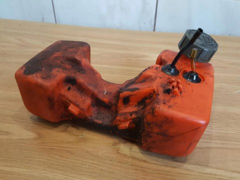 HUSQVARNA 25R ZBIORNIK PALIWA BAK HUSQVARNA 25R ZBIORNIK PALIWA BAK