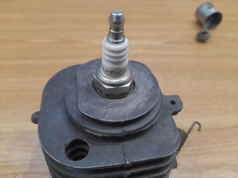 HUSQVARNA 26 LC CYLINDER TŁOK ORYGINAŁ KOMPLET HUSQVARNA 26 LC CYLINDER TŁOK ORYGINAŁ KOMPLET
