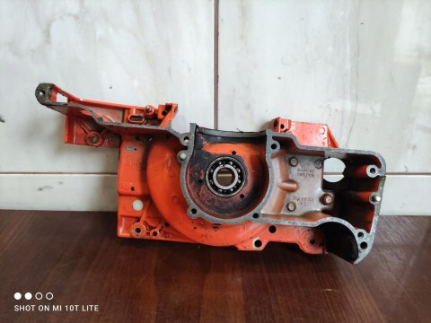 HUSQVARNA 266 SE KARTER OBUDOWA SILNIKA BLOK HUSQVARNA 266 SE KARTER OBUDOWA SILNIKA BLOK