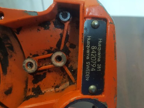 HUSQVARNA 281 KARTER OBUDOWA SILNIKA BLOK POŁÓWKA HUSQVARNA 281 KARTER OBUDOWA SILNIKA BLOK POŁÓWKA