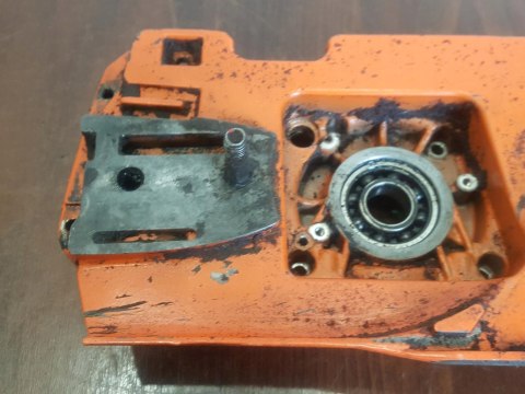 HUSQVARNA 281 KARTER OBUDOWA SILNIKA BLOK POŁÓWKA HUSQVARNA 281 KARTER OBUDOWA SILNIKA BLOK POŁÓWKA