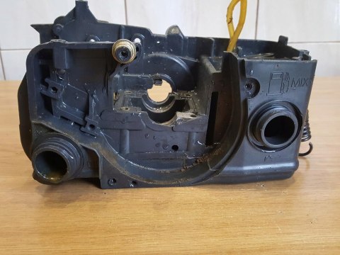 STIGA SP 370 KARTER OBUDOWA SILNIKA BLOK KORPUS STIGA SP 370 KARTER OBUDOWA SILNIKA BLOK KORPUS