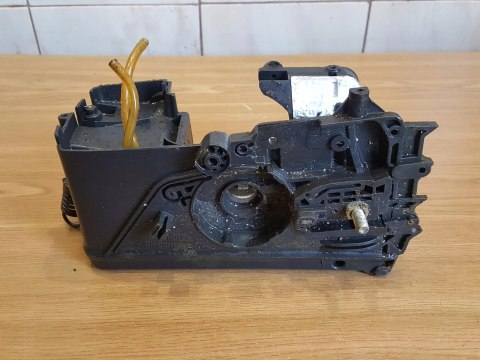 STIGA SP 370 KARTER OBUDOWA SILNIKA BLOK KORPUS STIGA SP 370 KARTER OBUDOWA SILNIKA BLOK KORPUS