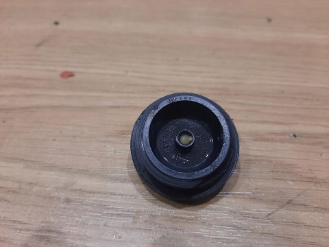 HUSQVARNA 254 SE KOREK WLEWU PALIWA HUSQVARNA 254 SE KOREK WLEWU PALIWA