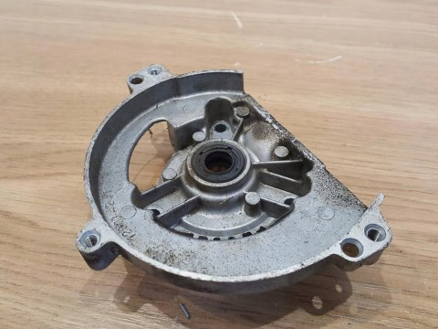 HUSQVARNA 25R KARTER OBUDOWA SILNIKA BLOK POŁÓWKA HUSQVARNA 25R KARTER OBUDOWA SILNIKA BLOK POŁÓWKA