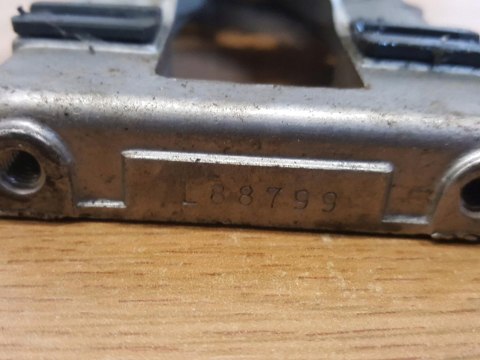HUSQVARNA 25R KARTER OBUDOWA SILNIKA BLOK POŁÓWKA HUSQVARNA 25R KARTER OBUDOWA SILNIKA BLOK POŁÓWKA