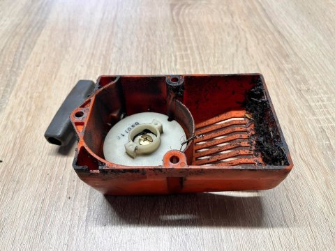 HUSQVARNA 25R SZARPAK STARTER ROZRUSZNIK OBUDOWA HUSQVARNA 25R SZARPAK STARTER ROZRUSZNIK OBUDOWA
