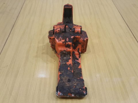 HUSQVARNA 242 RĄCZKA GAZU OBUDOWA ZBIORNIK UCHWYT HUSQVARNA 242 RĄCZKA GAZU OBUDOWA ZBIORNIK UCHWYT