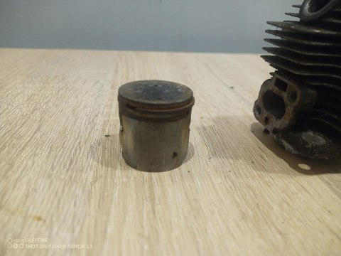 HUSQVARNA 24R CYLINDER TŁOK ORYGINAŁ KOMPLET HUSQVARNA 24R CYLINDER TŁOK ORYGINAŁ KOMPLET