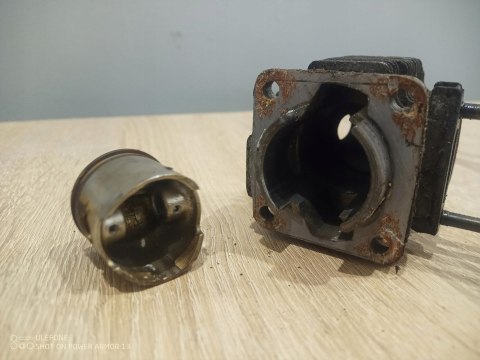 HUSQVARNA 24R CYLINDER TŁOK ORYGINAŁ KOMPLET HUSQVARNA 24R CYLINDER TŁOK ORYGINAŁ KOMPLET